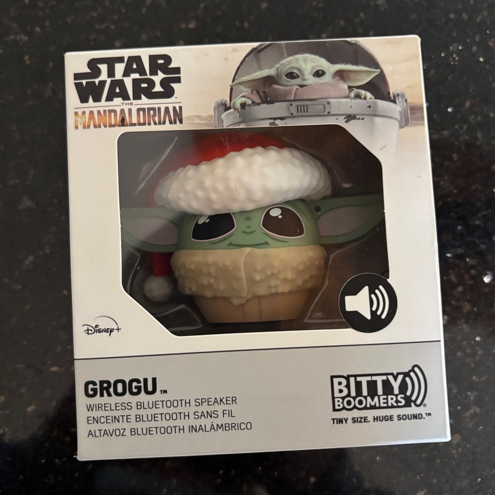 NIB Star Wars The Mandalorian Grogu Santa Hat Bitty Boomers Bluetooth Speaker